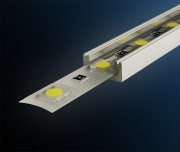 Profil LED universel Lars LM avec obturateur