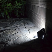 Projecteur 56 LED avec panneau solaire et détecteur de mouvement